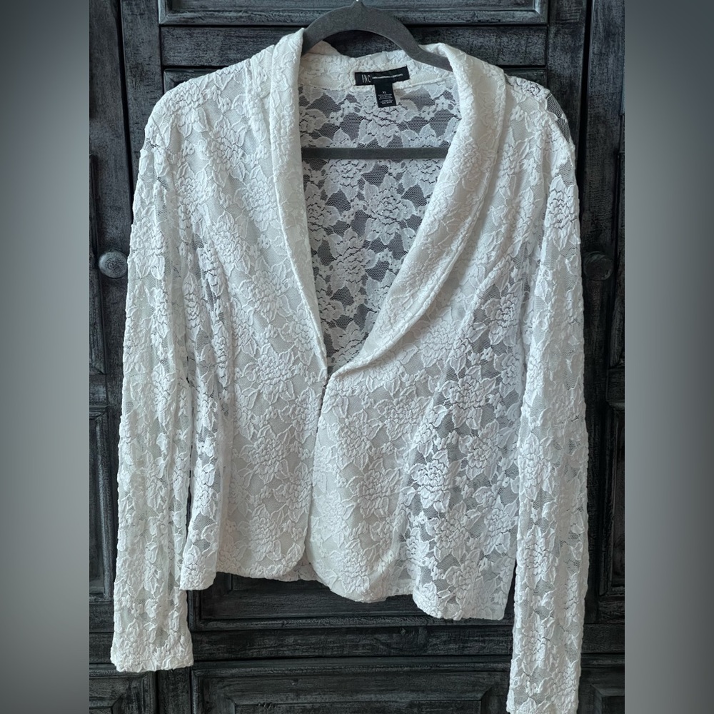 EUC INC Elegant White Lace Women's Top jacket